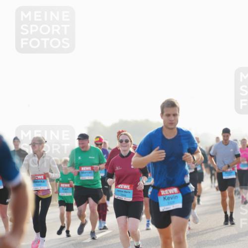 03.10.2026 - Köhlbrandbrückenlauf LAZAROV Photography http://msf.ph/oto/10700480 03.10.2026 09:23:04 Position 3 1550, 1244, 3009 meine-sportfotos.de