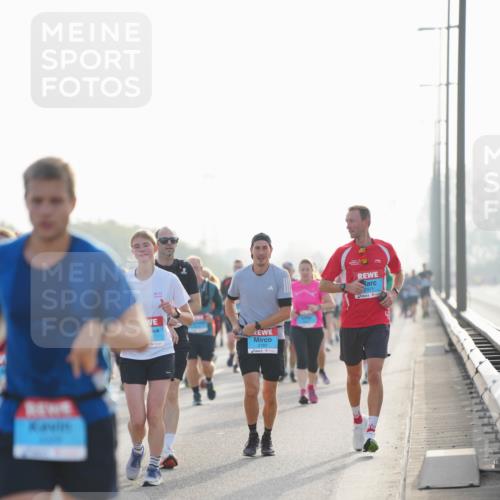 03.10.2026 - Köhlbrandbrückenlauf LAZAROV Photography http://msf.ph/oto/10700490 03.10.2026 09:23:05 Position 3 94, 2781, 2971 meine-sportfotos.de