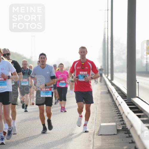 03.10.2026 - Köhlbrandbrückenlauf LAZAROV Photography http://msf.ph/oto/10700498 03.10.2026 09:23:06 Position 3 94, 051, 2781 meine-sportfotos.de