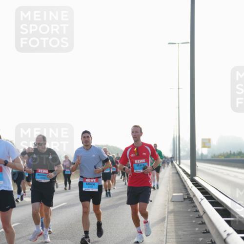 03.10.2026 - Köhlbrandbrückenlauf LAZAROV Photography http://msf.ph/oto/10700506 03.10.2026 09:23:09 Position 3 3060, 2781 meine-sportfotos.de
