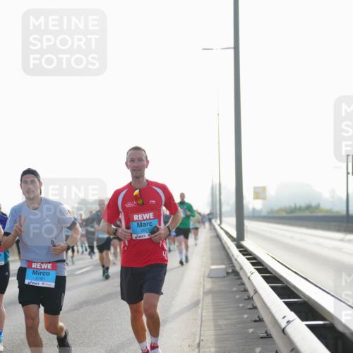 03.10.2026 - Köhlbrandbrückenlauf LAZAROV Photography http://msf.ph/oto/10700517 03.10.2026 09:23:10 Position 3 2781, 2971 meine-sportfotos.de