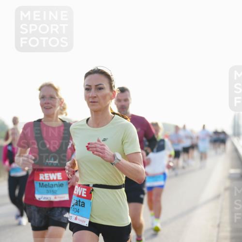 03.10.2026 - Köhlbrandbrückenlauf LAZAROV Photography http://msf.ph/oto/10700605 03.10.2026 09:23:21 Position 3 3152, 1404 meine-sportfotos.de