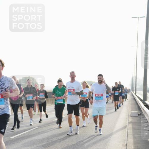 03.10.2026 - Köhlbrandbrückenlauf LAZAROV Photography http://msf.ph/oto/10700639 03.10.2026 09:23:26 Position 3  meine-sportfotos.de