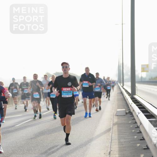 03.10.2026 - Köhlbrandbrückenlauf LAZAROV Photography http://msf.ph/oto/10700662 03.10.2026 09:23:30 Position 3 1121 meine-sportfotos.de