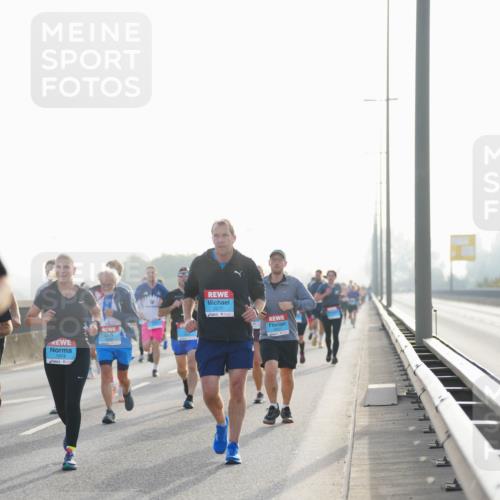 03.10.2026 - Köhlbrandbrückenlauf LAZAROV Photography http://msf.ph/oto/10700675 03.10.2026 09:23:32 Position 3 2277, 1074 meine-sportfotos.de