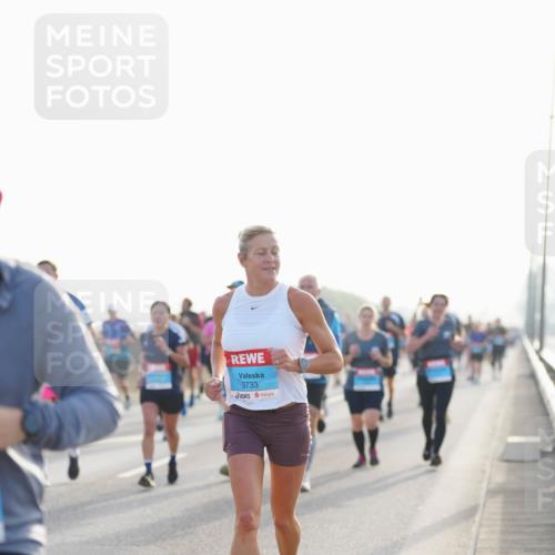 03.10.2026 - Köhlbrandbrückenlauf LAZAROV Photography http://msf.ph/oto/10700699 03.10.2026 09:23:36 Position 3 3733 meine-sportfotos.de