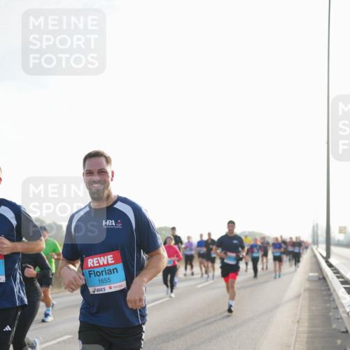03.10.2026 - Köhlbrandbrückenlauf LAZAROV Photography http://msf.ph/oto/10700752 03.10.2026 09:23:44 Position 3 1655, 29 meine-sportfotos.de