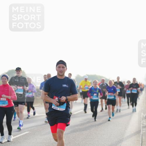 03.10.2026 - Köhlbrandbrückenlauf LAZAROV Photography http://msf.ph/oto/10700756 03.10.2026 09:23:45 Position 3 51 meine-sportfotos.de