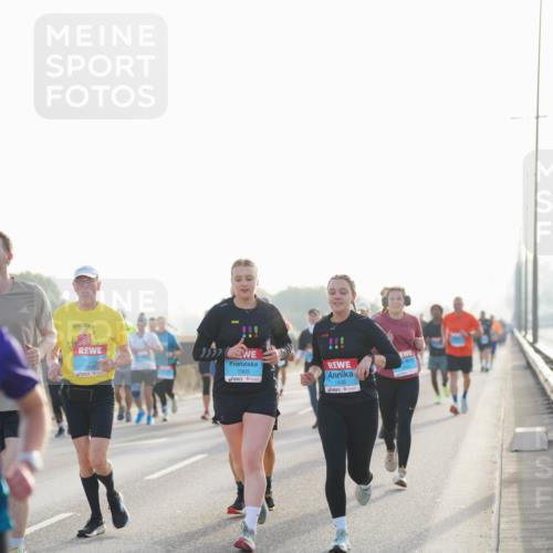 03.10.2026 - Köhlbrandbrückenlauf LAZAROV Photography http://msf.ph/oto/10700785 03.10.2026 09:23:49 Position 3 1905, 1906 meine-sportfotos.de