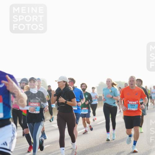 03.10.2026 - Köhlbrandbrückenlauf LAZAROV Photography http://msf.ph/oto/10700823 03.10.2026 09:23:54 Position 3 3236 meine-sportfotos.de