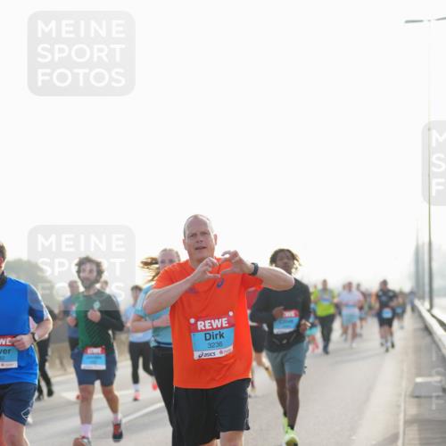 03.10.2026 - Köhlbrandbrückenlauf LAZAROV Photography http://msf.ph/oto/10700834 03.10.2026 09:23:55 Position 3 32, 3236 meine-sportfotos.de
