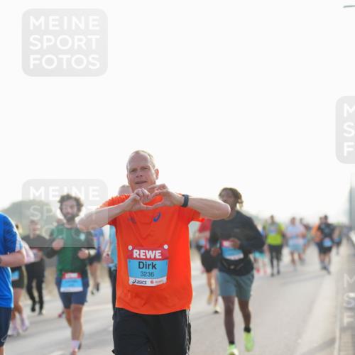 03.10.2026 - Köhlbrandbrückenlauf LAZAROV Photography http://msf.ph/oto/10700838 03.10.2026 09:23:56 Position 3 3236 meine-sportfotos.de