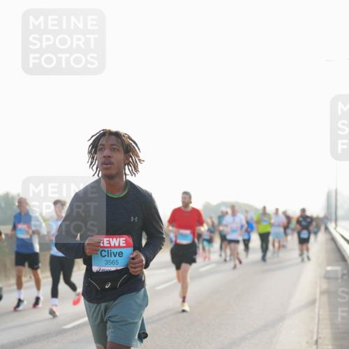 03.10.2026 - Köhlbrandbrückenlauf LAZAROV Photography http://msf.ph/oto/10700855 03.10.2026 09:23:58 Position 3 3565 meine-sportfotos.de