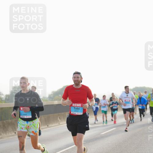 03.10.2026 - Köhlbrandbrückenlauf LAZAROV Photography http://msf.ph/oto/10700867 03.10.2026 09:24:00 Position 3 3840, 2727 meine-sportfotos.de