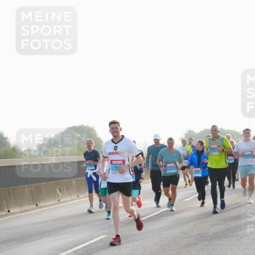 03.10.2026 - Köhlbrandbrückenlauf LAZAROV Photography http://msf.ph/oto/10700872 03.10.2026 09:24:02 Position 3 24 meine-sportfotos.de
