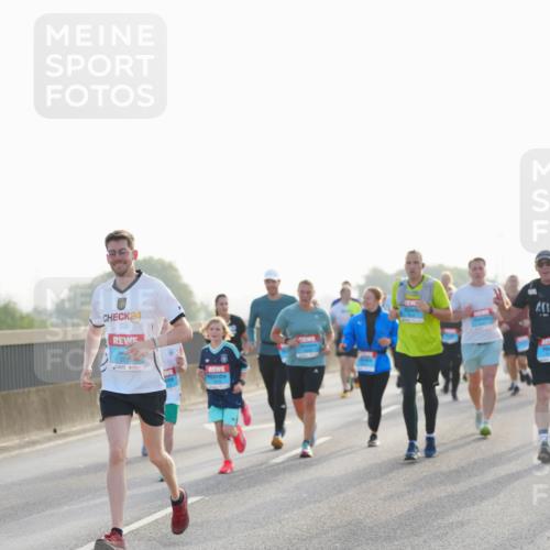 03.10.2026 - Köhlbrandbrückenlauf LAZAROV Photography http://msf.ph/oto/10700878 03.10.2026 09:24:02 Position 3 24, 37 meine-sportfotos.de