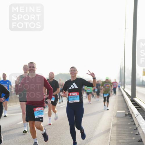 03.10.2026 - Köhlbrandbrückenlauf LAZAROV Photography http://msf.ph/oto/10700913 03.10.2026 09:24:08 Position 3 1544, 1543 meine-sportfotos.de