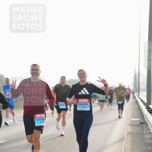 03.10.2026 - Köhlbrandbrückenlauf LAZAROV Photography http://msf.ph/oto/10700917 03.10.2026 09:24:09 Position 3 1544, 1543 meine-sportfotos.de