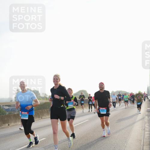 03.10.2026 - Köhlbrandbrückenlauf LAZAROV Photography http://msf.ph/oto/10700929 03.10.2026 09:24:12 Position 3 2730 meine-sportfotos.de