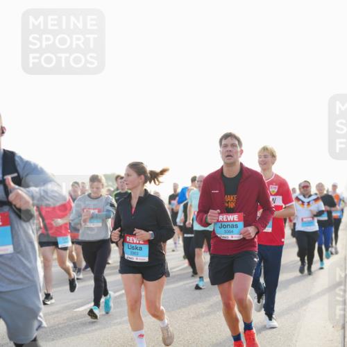 03.10.2026 - Köhlbrandbrückenlauf LAZAROV Photography http://msf.ph/oto/10700989 03.10.2026 09:24:24 Position 3 3363, 019, 3364 meine-sportfotos.de