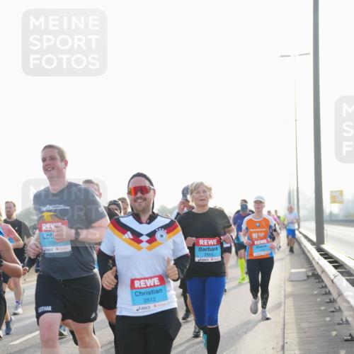 03.10.2026 - Köhlbrandbrückenlauf LAZAROV Photography http://msf.ph/oto/10701016 03.10.2026 09:24:27 Position 3 2889, 2812, 2855 meine-sportfotos.de