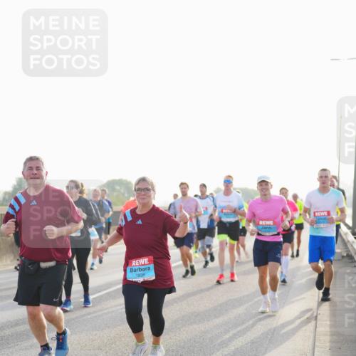 03.10.2026 - Köhlbrandbrückenlauf LAZAROV Photography http://msf.ph/oto/10701072 03.10.2026 09:24:35 Position 3 1935 meine-sportfotos.de