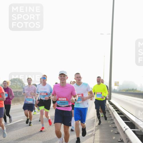 03.10.2026 - Köhlbrandbrückenlauf LAZAROV Photography http://msf.ph/oto/10701079 03.10.2026 09:24:36 Position 3 1312 meine-sportfotos.de