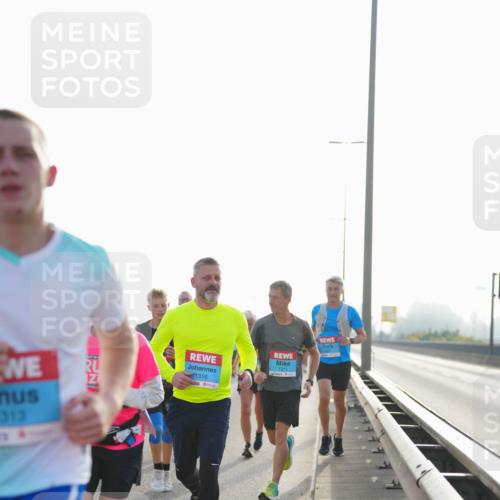 03.10.2026 - Köhlbrandbrückenlauf LAZAROV Photography http://msf.ph/oto/10701091 03.10.2026 09:24:38 Position 3 313, 1316 meine-sportfotos.de