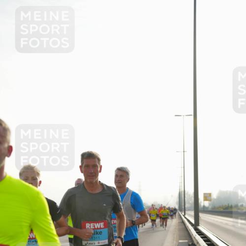 03.10.2026 - Köhlbrandbrückenlauf LAZAROV Photography http://msf.ph/oto/10701101 03.10.2026 09:24:39 Position 3 1314, 1311, 2, 43 meine-sportfotos.de