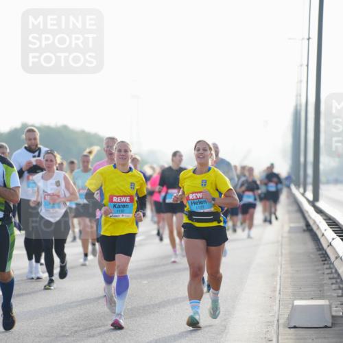 03.10.2026 - Köhlbrandbrückenlauf LAZAROV Photography http://msf.ph/oto/10701114 03.10.2026 09:24:45 Position 3 1192, 1193 meine-sportfotos.de