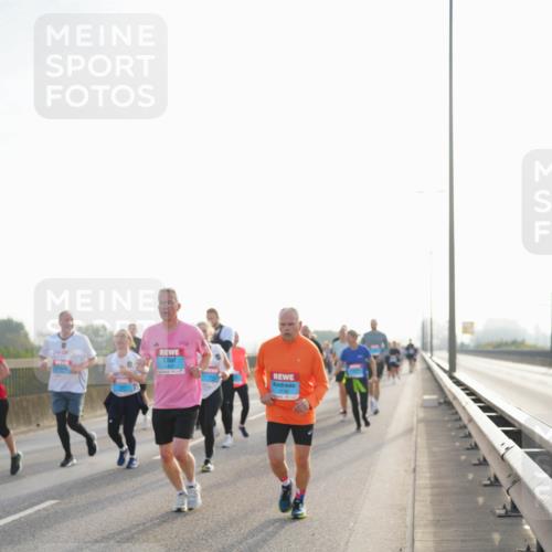 03.10.2026 - Köhlbrandbrückenlauf LAZAROV Photography http://msf.ph/oto/10701161 03.10.2026 09:24:52 Position 3  meine-sportfotos.de