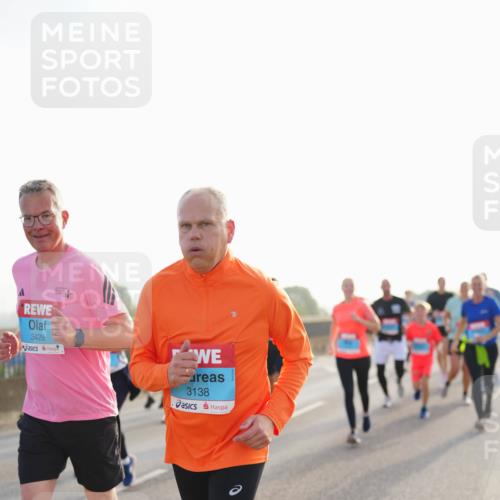 03.10.2026 - Köhlbrandbrückenlauf LAZAROV Photography http://msf.ph/oto/10701175 03.10.2026 09:24:53 Position 3 3428, 3138 meine-sportfotos.de