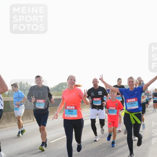 03.10.2026 - Köhlbrandbrückenlauf LAZAROV Photography http://msf.ph/oto/10701179 03.10.2026 09:24:54 Position 3 2834, 3047, 1375, 1853, 1378, 1374 meine-sportfotos.de