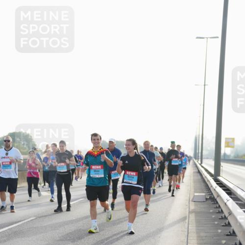 03.10.2026 - Köhlbrandbrückenlauf LAZAROV Photography http://msf.ph/oto/10701232 03.10.2026 09:25:00 Position 3 24 meine-sportfotos.de