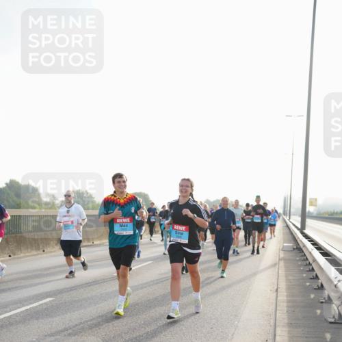 03.10.2026 - Köhlbrandbrückenlauf LAZAROV Photography http://msf.ph/oto/10701248 03.10.2026 09:25:02 Position 3 2, 2029 meine-sportfotos.de