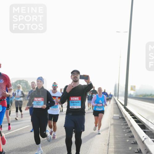 03.10.2026 - Köhlbrandbrückenlauf LAZAROV Photography http://msf.ph/oto/10701287 03.10.2026 09:25:08 Position 3 3451, 1871 meine-sportfotos.de
