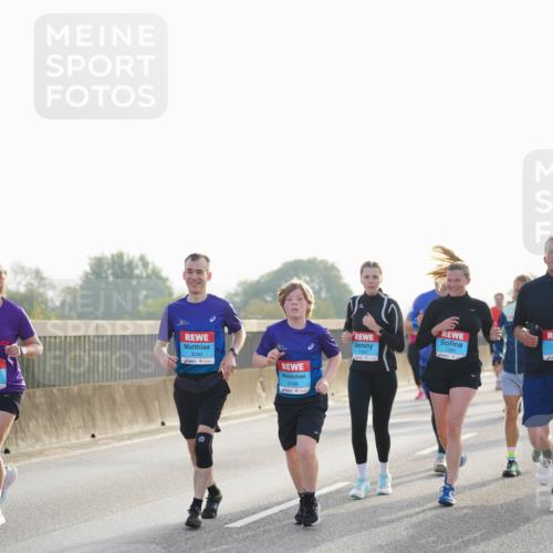 03.10.2026 - Köhlbrandbrückenlauf LAZAROV Photography http://msf.ph/oto/10701303 03.10.2026 09:25:13 Position 3 3092, 3149, 1385 meine-sportfotos.de