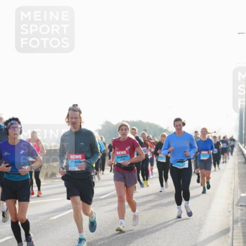 03.10.2026 - Köhlbrandbrückenlauf LAZAROV Photography http://msf.ph/oto/10701326 03.10.2026 09:25:18 Position 3 1745 meine-sportfotos.de