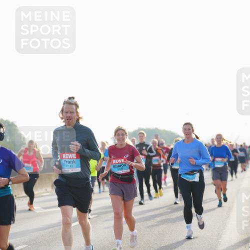 03.10.2026 - Köhlbrandbrückenlauf LAZAROV Photography http://msf.ph/oto/10701329 03.10.2026 09:25:18 Position 3 1743, 3206 meine-sportfotos.de