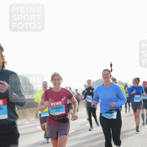 03.10.2026 - Köhlbrandbrückenlauf LAZAROV Photography http://msf.ph/oto/10701338 03.10.2026 09:25:20 Position 3 3206, 1322 meine-sportfotos.de