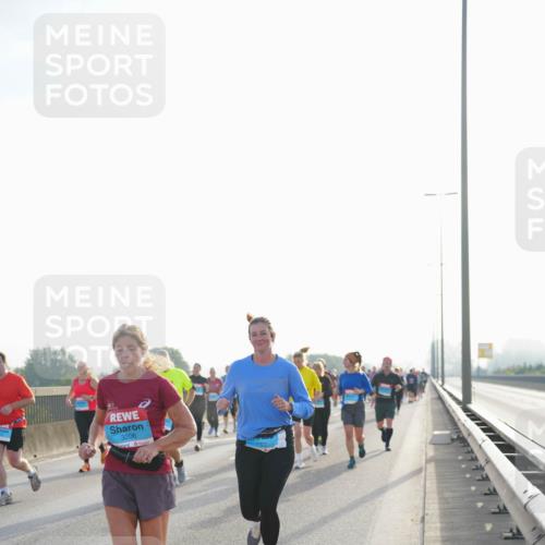 03.10.2026 - Köhlbrandbrückenlauf LAZAROV Photography http://msf.ph/oto/10701344 03.10.2026 09:25:21 Position 3 3206 meine-sportfotos.de