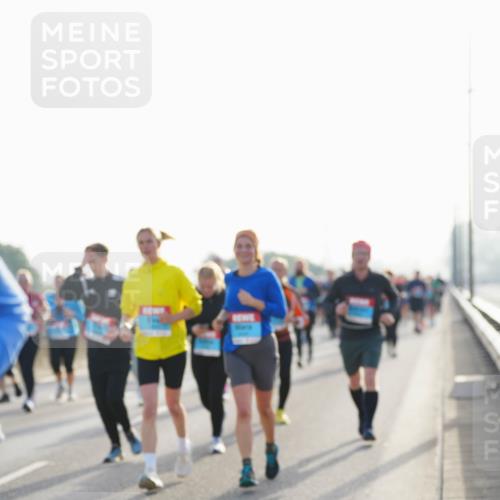 03.10.2026 - Köhlbrandbrückenlauf LAZAROV Photography http://msf.ph/oto/10701348 03.10.2026 09:25:22 Position 3  meine-sportfotos.de