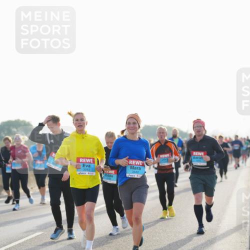 03.10.2026 - Köhlbrandbrückenlauf LAZAROV Photography http://msf.ph/oto/10701350 03.10.2026 09:25:23 Position 3 3283, 3442 meine-sportfotos.de