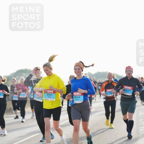 03.10.2026 - Köhlbrandbrückenlauf LAZAROV Photography http://msf.ph/oto/10701352 03.10.2026 09:25:23 Position 3 3283, 3442, 1670 meine-sportfotos.de