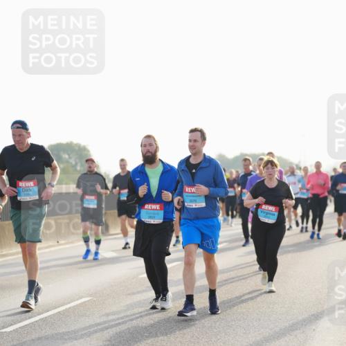 03.10.2026 - Köhlbrandbrückenlauf LAZAROV Photography http://msf.ph/oto/10701374 03.10.2026 09:25:29 Position 3 3084, 3076, 3831 meine-sportfotos.de