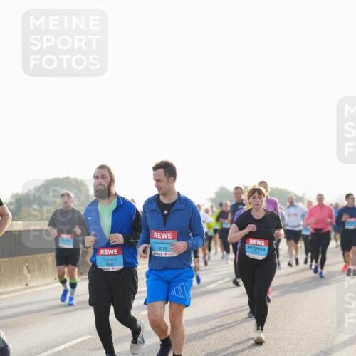 03.10.2026 - Köhlbrandbrückenlauf LAZAROV Photography http://msf.ph/oto/10701377 03.10.2026 09:25:30 Position 3 3831, 3076, 3043 meine-sportfotos.de