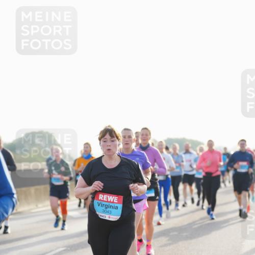 03.10.2026 - Köhlbrandbrückenlauf LAZAROV Photography http://msf.ph/oto/10701382 03.10.2026 09:25:32 Position 3 3043 meine-sportfotos.de