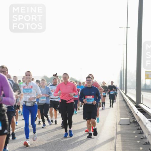 03.10.2026 - Köhlbrandbrückenlauf LAZAROV Photography http://msf.ph/oto/10701391 03.10.2026 09:25:34 Position 3 1017 meine-sportfotos.de