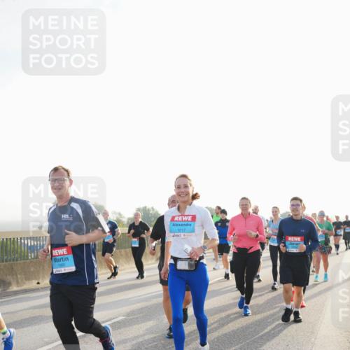 03.10.2026 - Köhlbrandbrückenlauf LAZAROV Photography http://msf.ph/oto/10701405 03.10.2026 09:25:37 Position 3 1660, 1017 meine-sportfotos.de