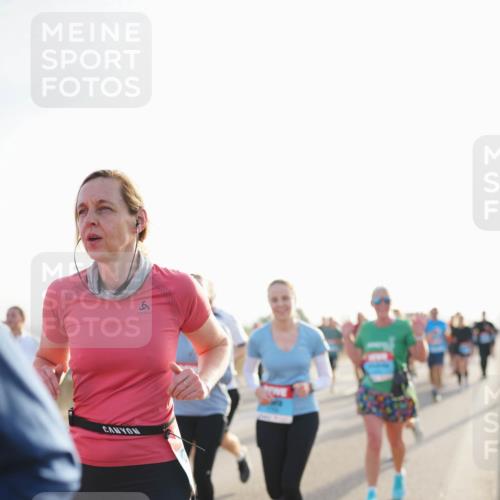 03.10.2026 - Köhlbrandbrückenlauf LAZAROV Photography http://msf.ph/oto/10701414 03.10.2026 09:25:39 Position 3 6 meine-sportfotos.de